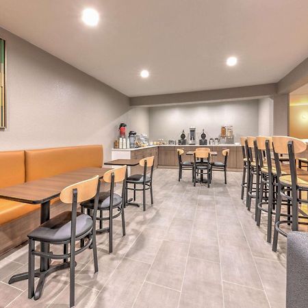 Hawthorn Extended Stay By Wyndham Bedford - Dallas Exterior photo