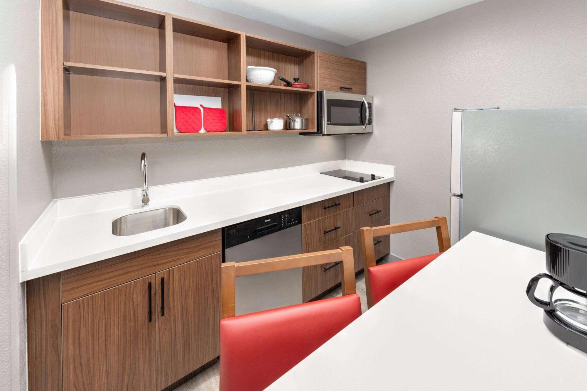 Hawthorn Extended Stay By Wyndham Bedford - Dallas Exterior photo