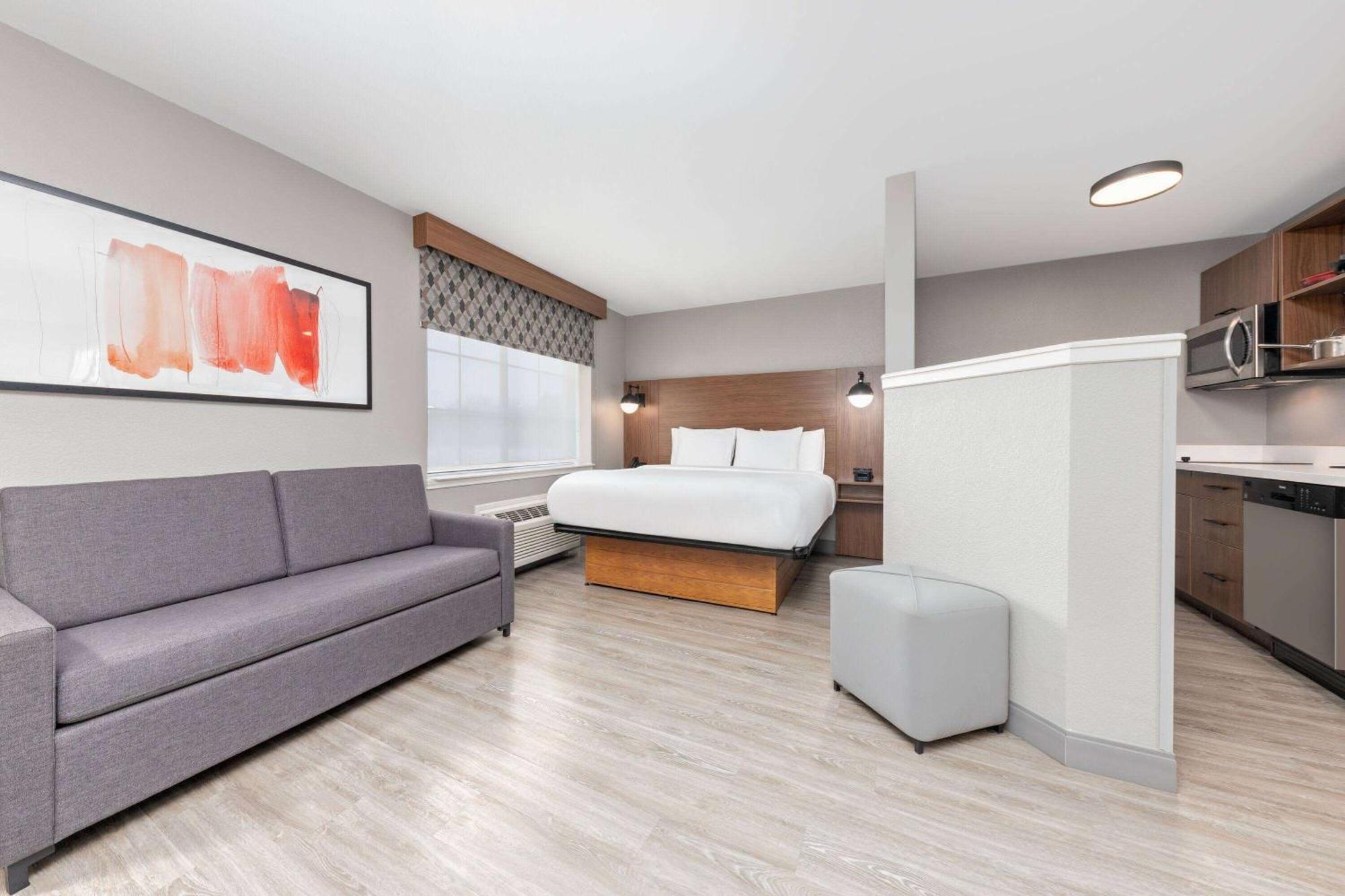 Hawthorn Extended Stay By Wyndham Bedford - Dallas Exterior photo