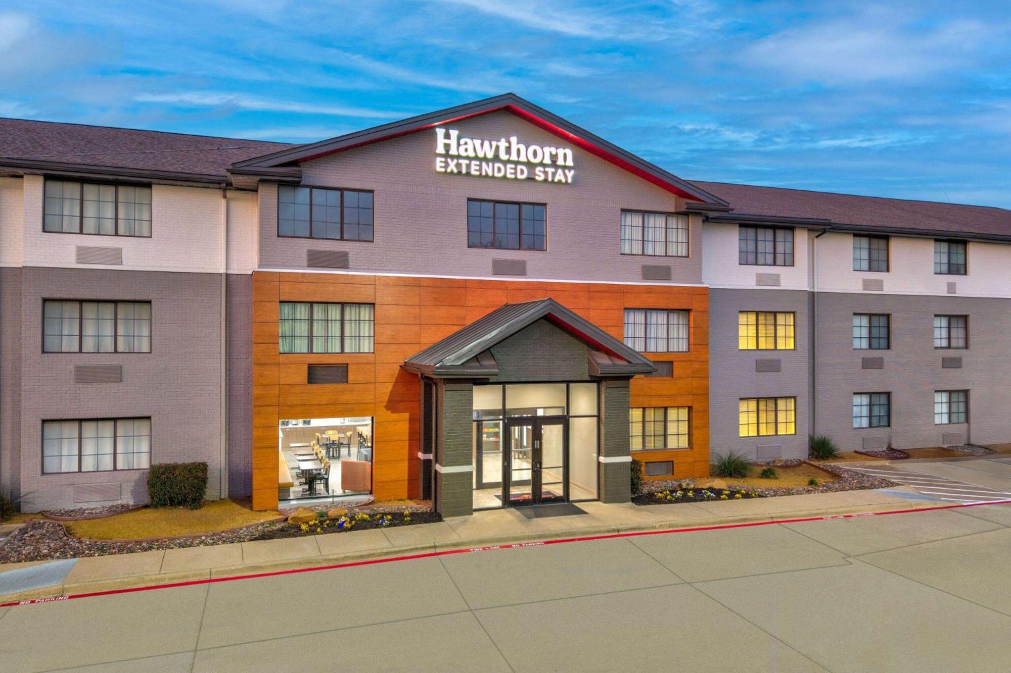 Hawthorn Extended Stay By Wyndham Bedford - Dallas Exterior photo