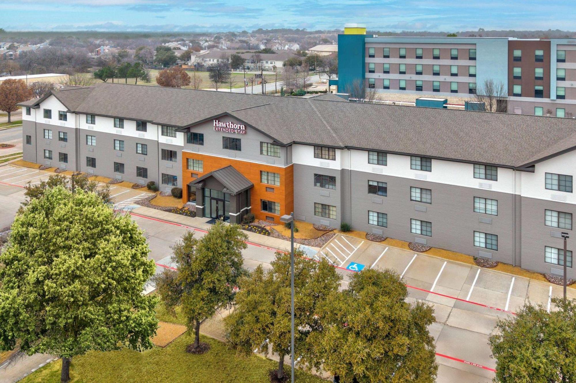Hawthorn Extended Stay By Wyndham Bedford - Dallas Exterior photo